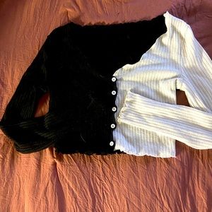 Black&white,size xs, from shein. all buttons are there